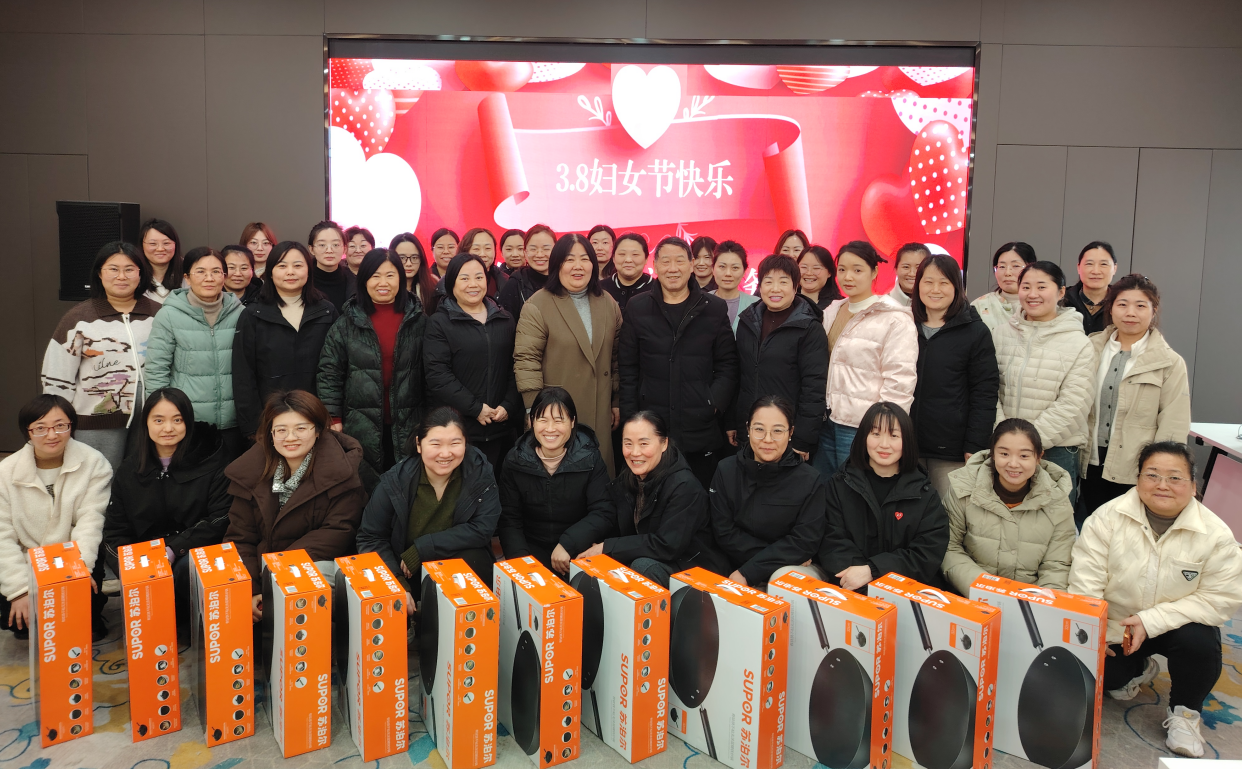 ���ݷ����e�Бc�������ˡ����H�DŮ��(ji��)���