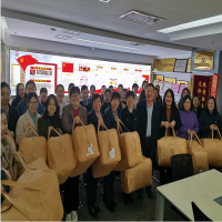 ף��˾ȫ�w��Ů�񡱹�(ji��)�տ옷(l��)